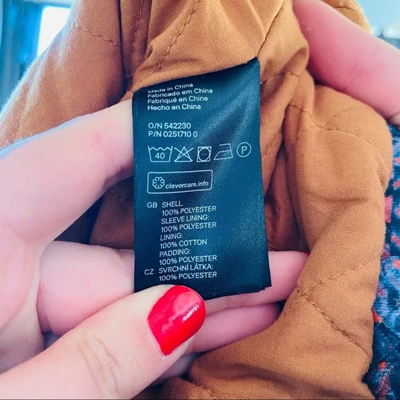 H&M Quilted Printed Blue Gold Tan Zipper Pocket Cropped Moto Bomber Jacket 8 - Picture 9 of 9